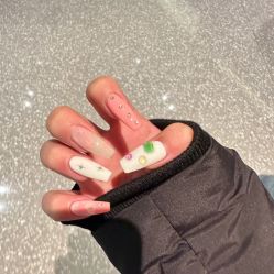 -LISSOM莉森 Nail ·美甲美睫原创定制店