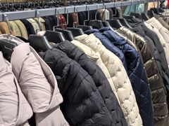 -燕莎奥特莱斯购物中心