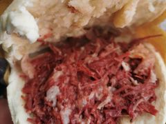 腊牛肉夹馍-杨天玉腊牛羊肉店