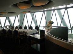 -广州塔卢特斯法国旋转餐厅