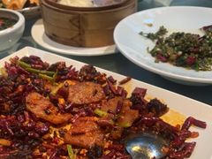 -彩云天云南餐厅
