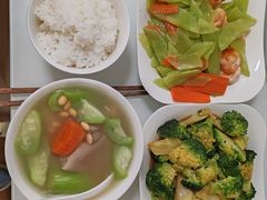 -爱月宝月嫂·育儿嫂(哈尔滨总店)