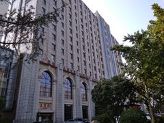 -锦龙国际酒店(天津奥体中心华苑地铁站店)