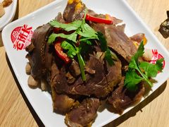 招牌酱牛肉-老班长手工灌汤包老店(东山店)