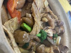 海鲜街什锦煲-海鲜街菜馆(海珠南路店)
