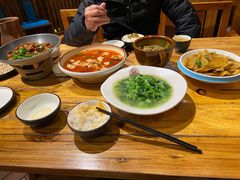 -老滇山寨•云南特色菜•地方菜•民族风情歌舞表演(金碧店)