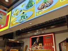 -阿瓦山寨·湘菜现炒·剁椒鱼头王(咸阳总店)