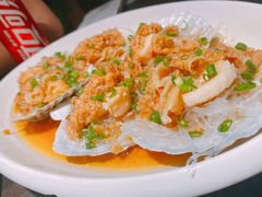 蒜蓉粉丝蒸扇贝-乔街深夜食堂·台州菜·高压锅生蚝(杭州总店)