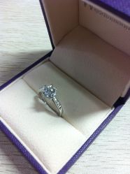 我的婚戒-威德钻石-克拉钻大本营(南京东路店)