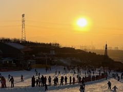 -采薇庄园四季滑雪场
