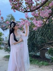 -一揽芳华汉服旗袍体验馆(拙政园店)