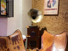 -月亮眼花园餐厅书吧酒吧