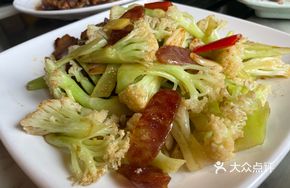 Braised Vegetables with Preserved Meat Stir-fry