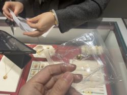 -周大福CHOW TAI FOOK(浦东八佰伴店)