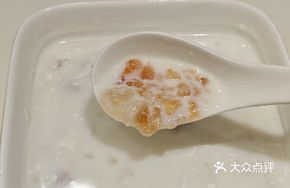 Water Buffalo Milk Peach Gum Dessert