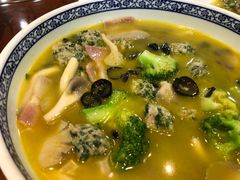 鸡汁野菜丸子-聚丰园•湖鲜餐厅(阿红私房菜梅石路店)