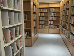 -广州市白云区图书馆