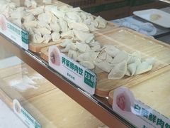 面包甜点陈列柜-袁记云饺(殷高西路店)