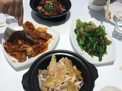 特色煲仔手撕鸡-至潮餐厅精致粤菜·活鲈鱼·走地鸡(珠江新城店)
