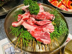 -草家酱蟹炭火烤肉店(珲春南路二店)