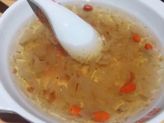 木耳炖桃胶-恋萍小吃(时代店)