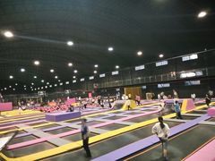 -嘿哟动霸CHUA·新潮玩运动娱乐中心·蹦床滑冰团建乐园
