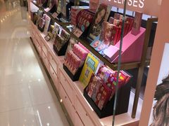 -4inlook美目美佳隐形眼镜店(恒隆广场店)