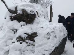 -西岭雪山大飞水景区