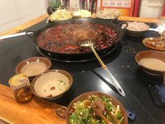 -利姐牧牛匠老火锅(兰花店)