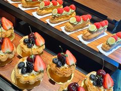 -雍容荟帝王蟹活龙虾展台自助(IFS黑金店)