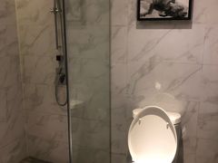 -优逸酒店(柳州窑埠古镇万象城店)