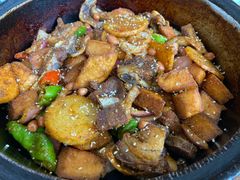 -老钟家烤羊排·敦伊阁清真餐厅胡羊焖饼