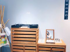-目艮眼镜SHOWROOM(品牌集合店)