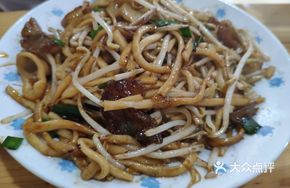 Intestine and Pork Lard Fried Noodles