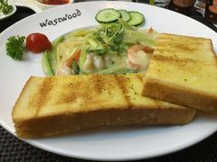 蒜香鲜虾奶油意面-遇见西木美式餐厅(体育路店)