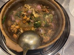 -胡须佬鸡煲四季火锅店(石厦西村直营店)