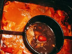 -老牌坊云南鱼豆花火锅(哈西万达店)