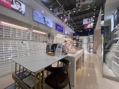 -诺柯视眼镜-蔡司依视路官方工厂店(淞南一店)