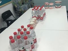 -岳辰齿科(浦东长泰店)