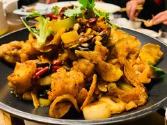 -川流不息·地道川菜·小龙虾(松东路店)