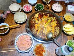 -四小区火锅·巷子里的重庆火锅(花照壁店)