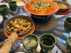 香辣火瓢牛杂火锅-云海肴·汽锅鸡·云南代表菜(天山百盛优客店)