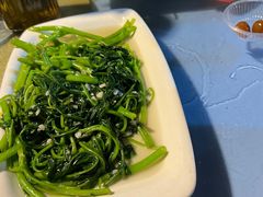 -三亚火车头万人海鲜广场