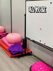 -单色舞蹈
