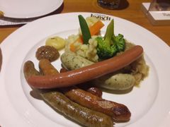 -LENBACH兰巴赫西餐啤酒坊(大连星海广场店)