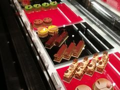 -Salon de The de Joel Robuchon(外滩18号店)