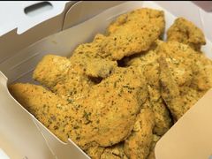 -BHC炸鸡(明洞总店)
