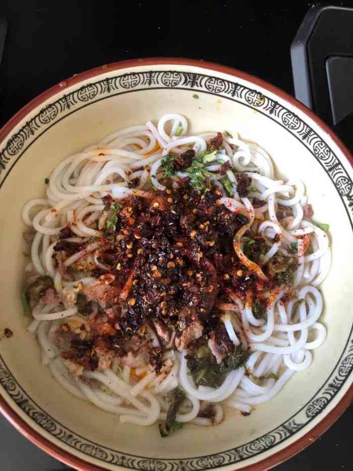 贺记津市牛肉粉(联丰路)-"味道中规中矩吧!份量还是挺足,可能长沙粉.