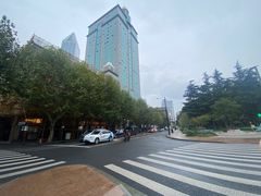 -一间森林酒店(上海人民广场店)