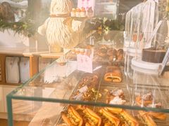 -VERIE BAKEHOUSE